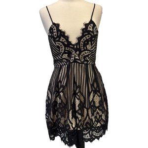 Solaris Style | Black Lace Romper | LARGE